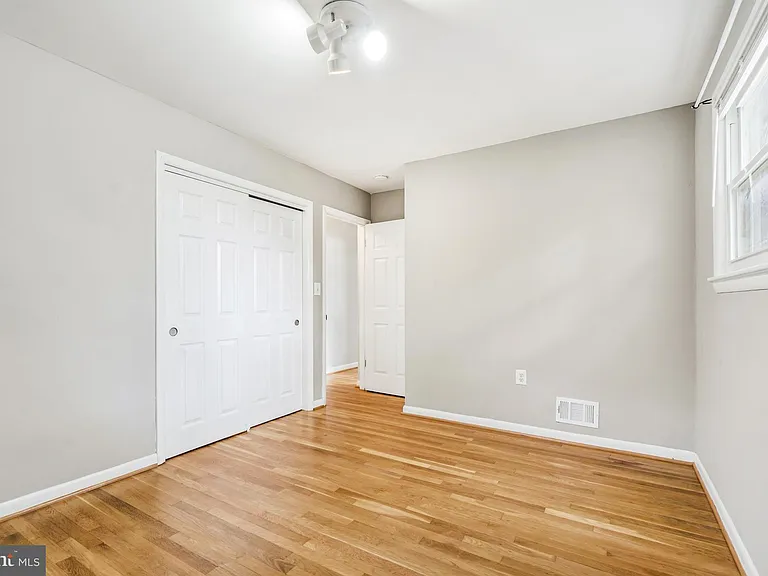9017 Saint Andrews Pl — Photo 23