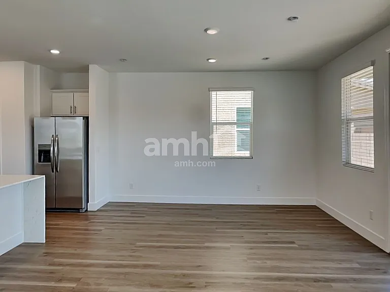 8401 Flagpole Loop Ave — Photo 5