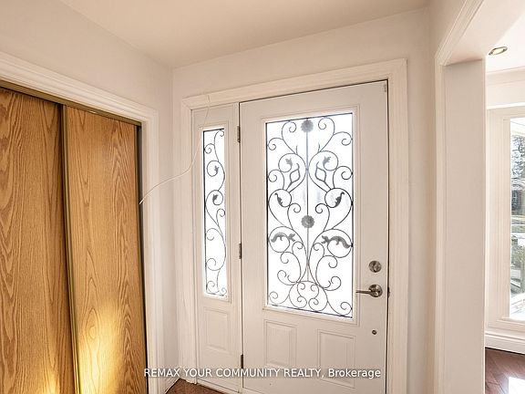 4th image of 32 Marbury Cres