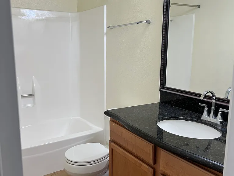 23316 Marigold Ave — Photo 15