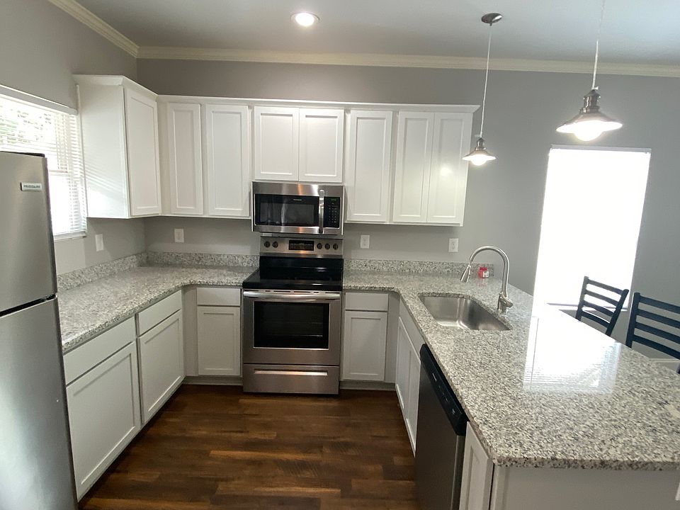1st image of 311 Torrington Dr #A101