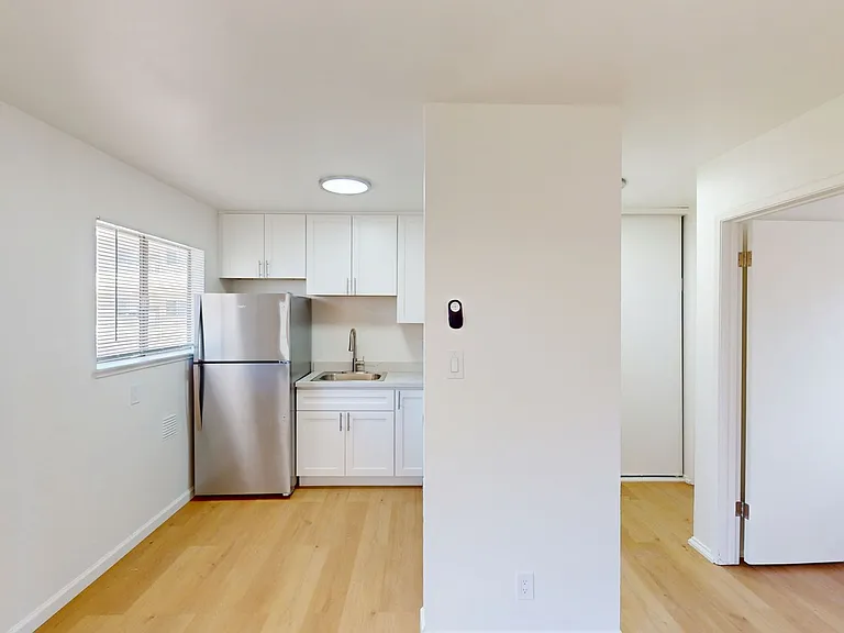1520 Castro St — Photo 4