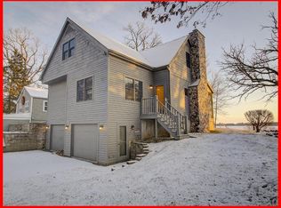 W9289 Ripley Rd, Cambridge, WI 53523