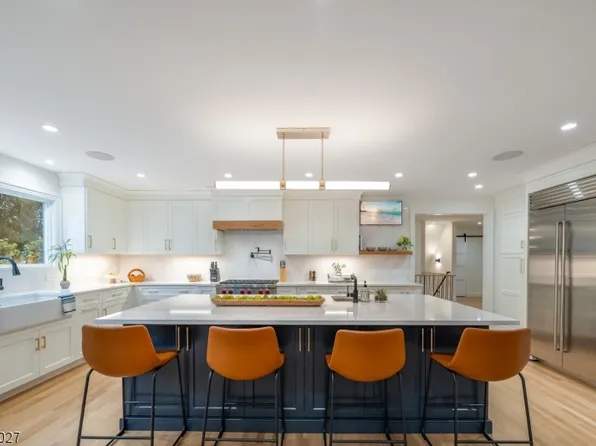 63 Whiteoak Dr, South Orange Village Twp., NJ 07079