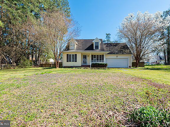 3rd image of 201 Walden Dr