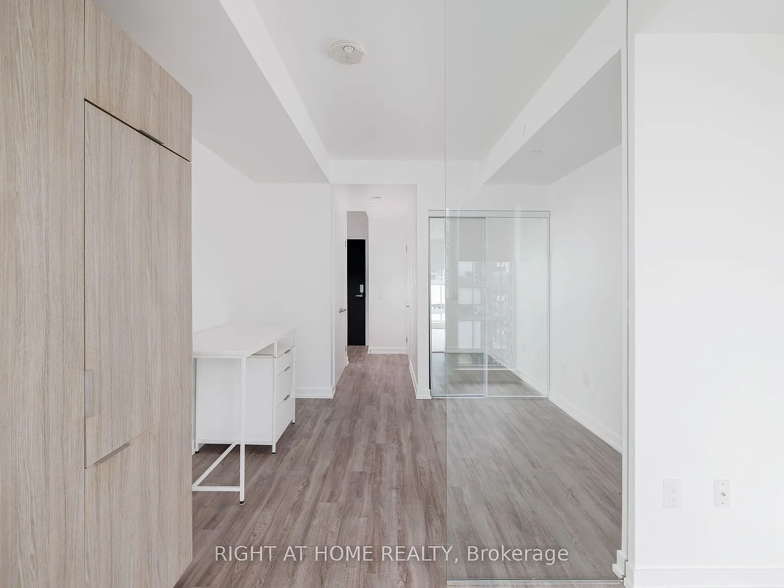 1 bed, $2,100 — Photo 3