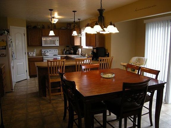 4th image of 31 N Archmore St