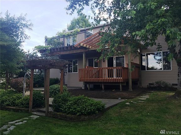 2nd image of 3212 117th Ave NE