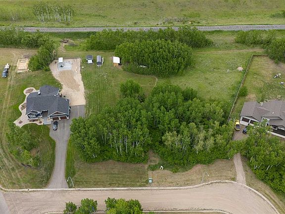 4th image of 44 Avenue Close Lot 8