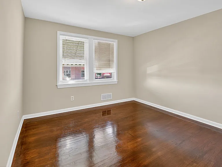 3814 Erdman Ave — Photo 9