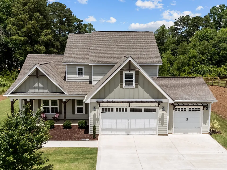 130 Amelia Dr