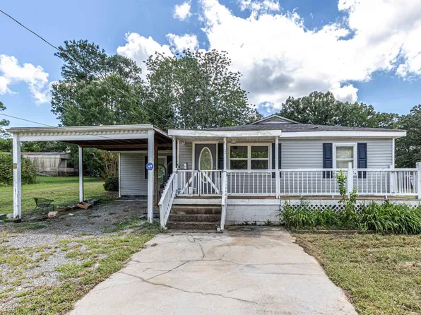 109 Derrick Dr, Guntersville, AL 35976