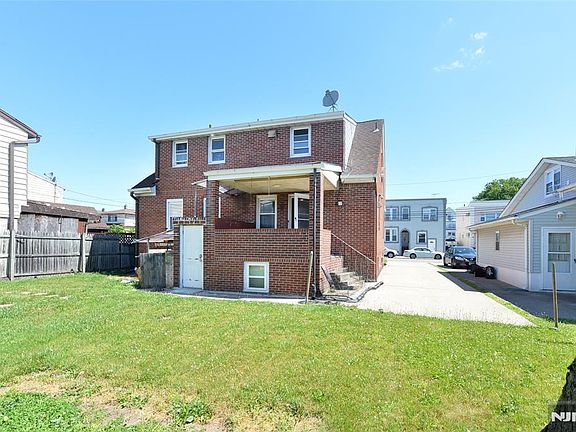 3rd image of 54 Avenue B