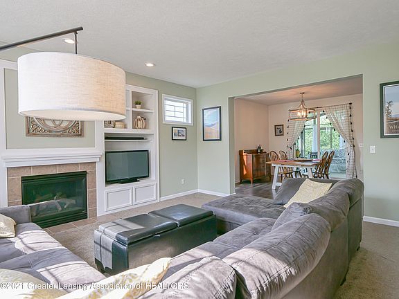 3rd image of 3701 Parula Dr