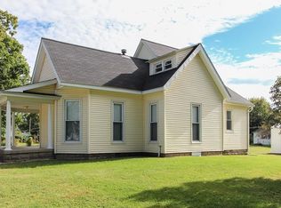108 N Mitchell St, Colfax, IN 46035