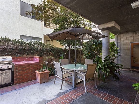 2nd image of 4022 Albatross St APT 408