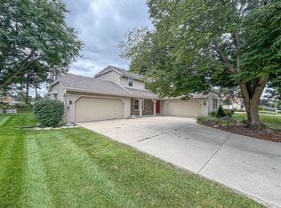 1715 Stardust Dr, Waukesha, WI 53186