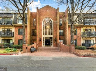 26105 Plantation Dr NE, Atlanta, GA 30324