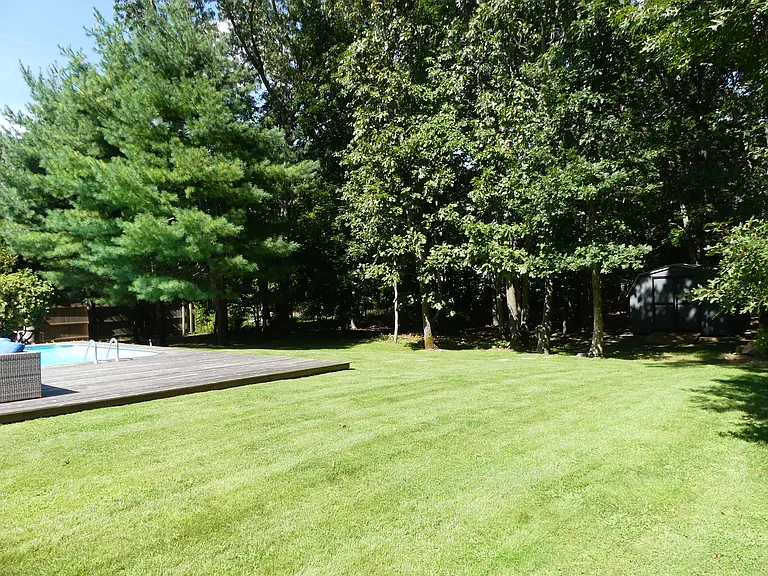 Manor Ln — Photo 3