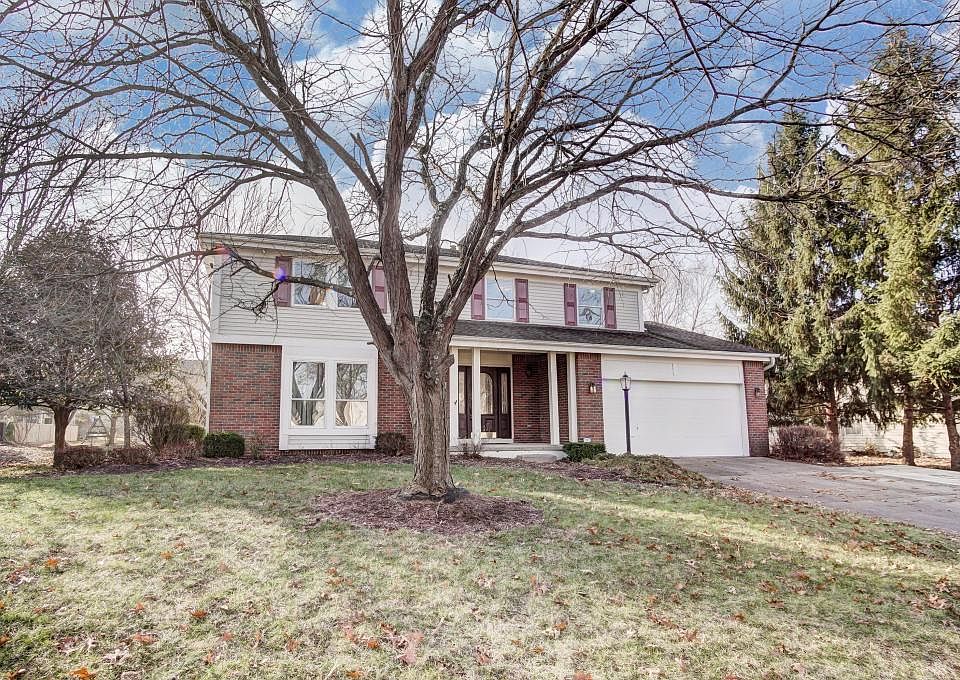 1st image of 1015 McLeod Arc