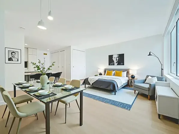 70 West 37th Street image 1 of 17