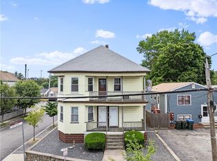 572 Admiral St, Providence, RI 02908