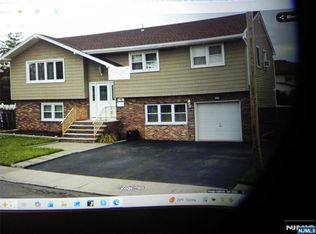 18 La Rosa Dr, Little Ferry, NJ 07643