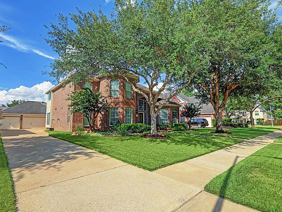 4th image of 22606 Shallow Spring Ct
