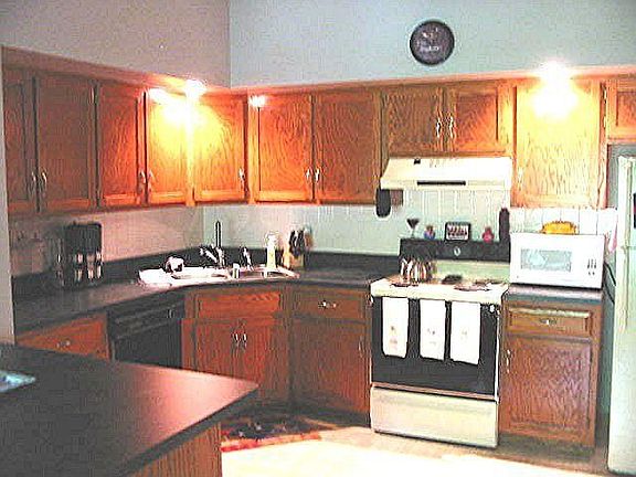 5th image of 3127 Ingalls Ave APT 3D