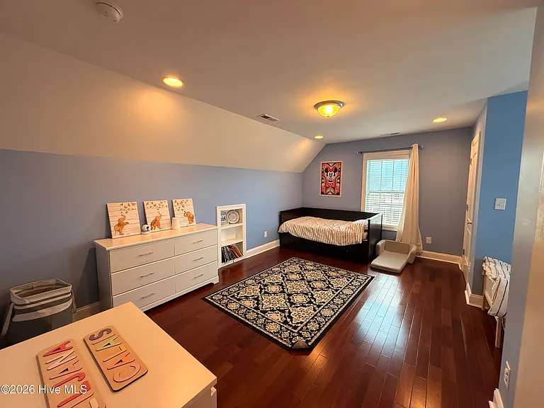 704 Stagecoach Dr — Photo 14