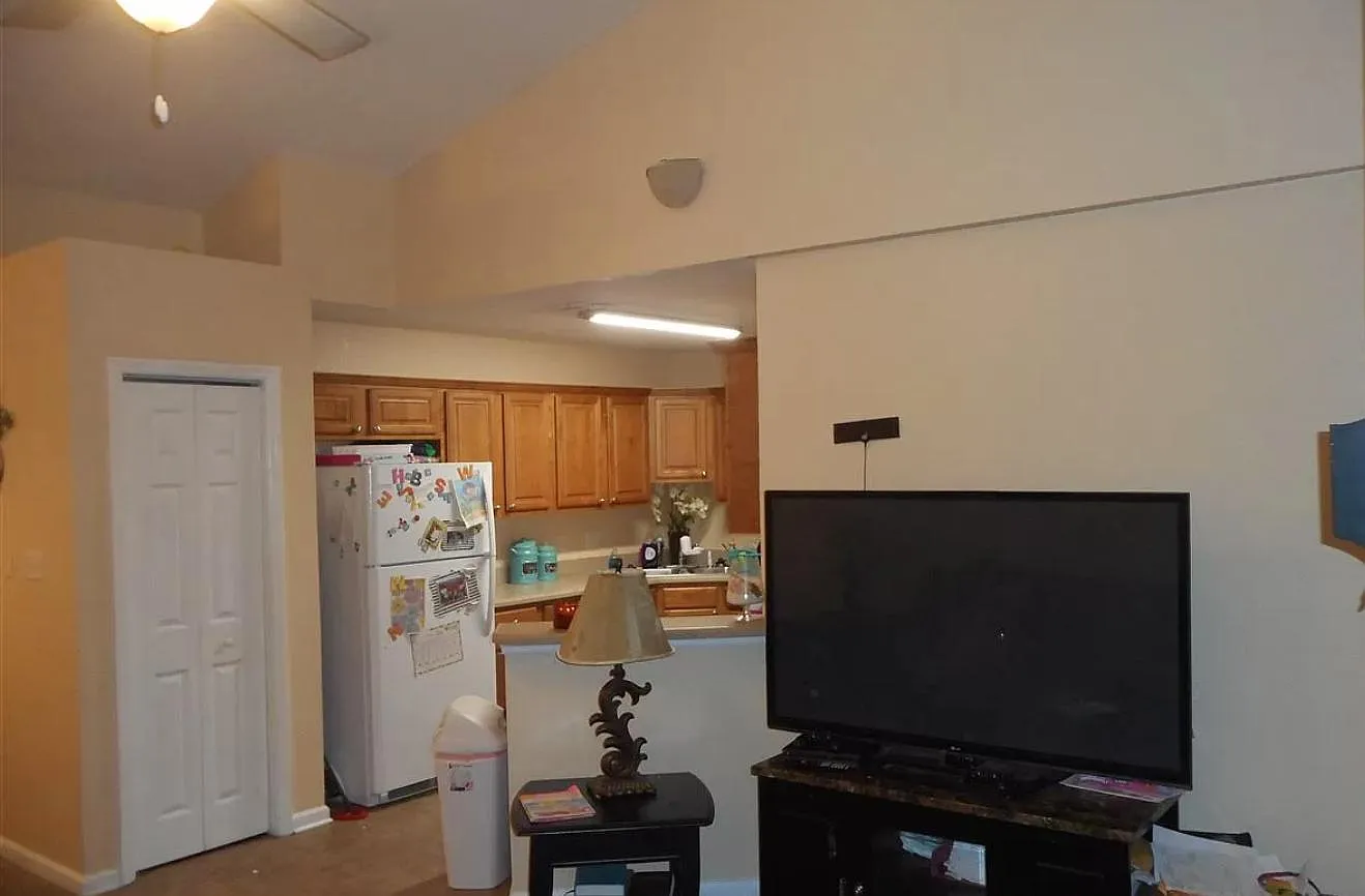 3 bed, 1159 sqft, $1,600 — Photo 3