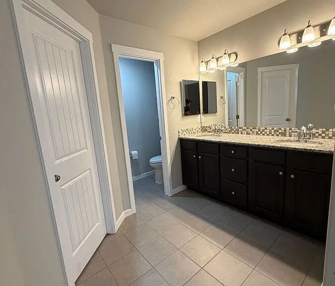 10092 Moorcroft Dr — Photo 17