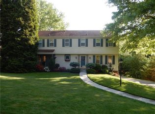 2482 Southvue Dr, Pittsburgh, PA 15241