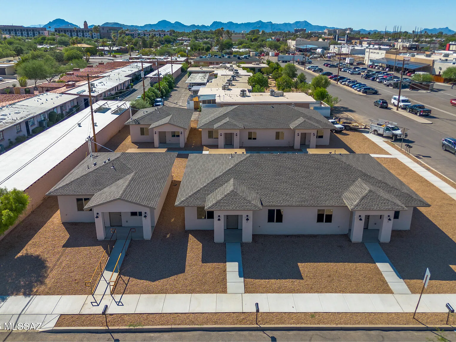 2 bed, 2.0 bath, 1100 sqft, $1,900 — Photo 4