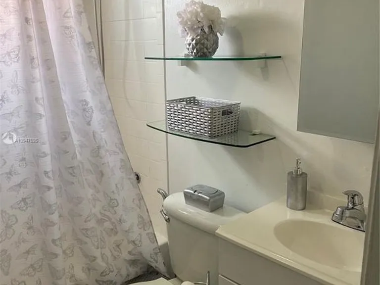 6825 W Flagler St #309 — Photo 9