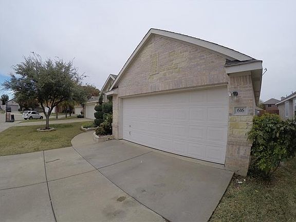 2nd image of 616 Crestview Ct