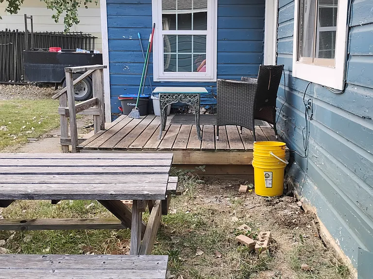 Pine Ln — Photo 9