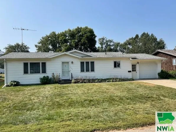 306 Haven Ave, Correctionville, IA 51016