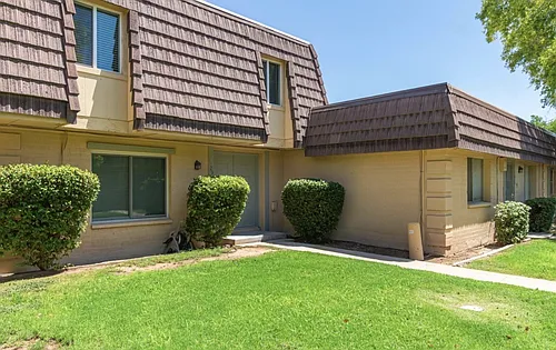1623 E Malibu Dr Photo 1
