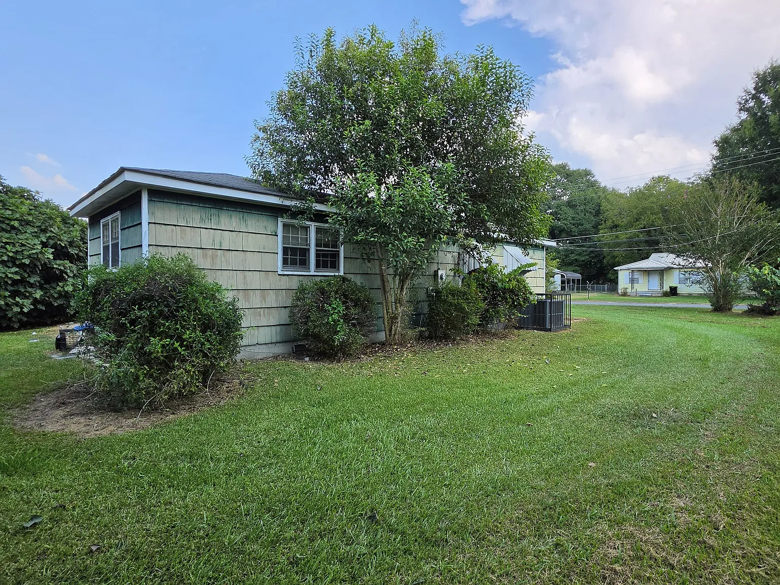 3 bed, 1310 sqft, $1,250 — Photo 2