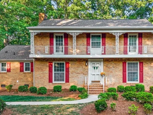 508 Leawood Dr, Greensboro, NC 27410