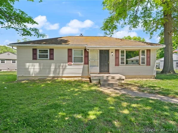 3 Graceland Way, Jeffersonville, IN 47130