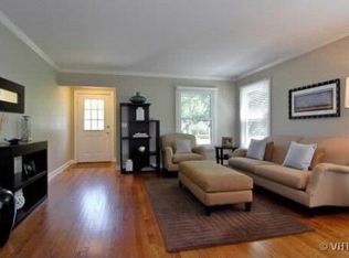 518 Barberry Rd, Highland Park, IL 60035