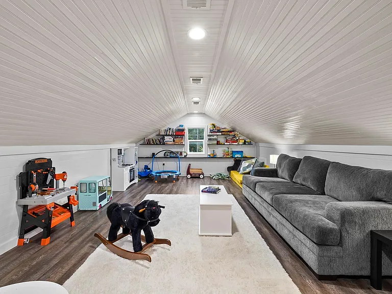 706 Stow Dr — Photo 33