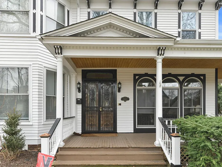5943 N East Circle Ave #1 — Photo 2