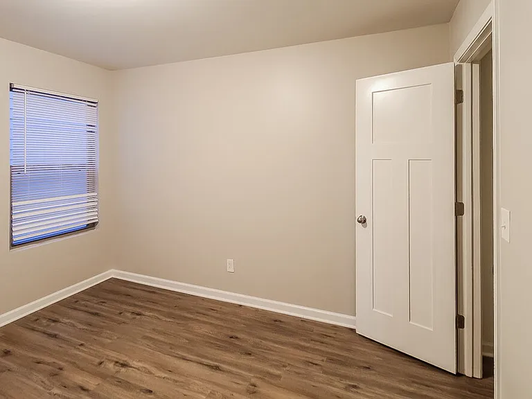 6374 Avery St SW — Photo 14