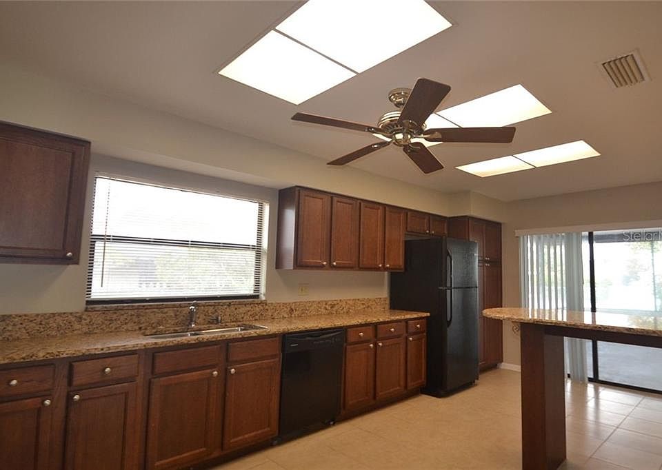 2nd image of 8815 Bermuda Ln