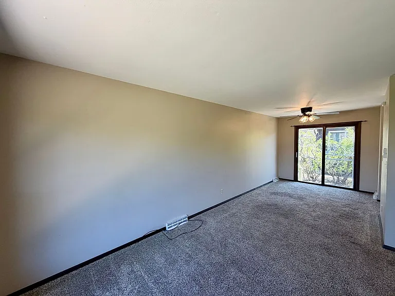 1401 Elizabeth St — Photo 7