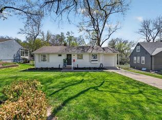 4021 W 73rd Ter, Prairie Village, KS 66208