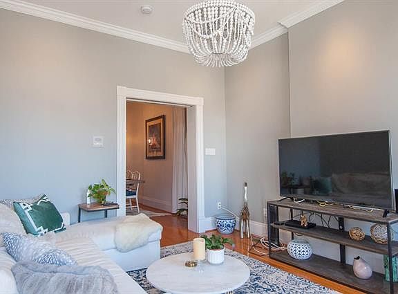 3rd image of 2866 McNair Ave